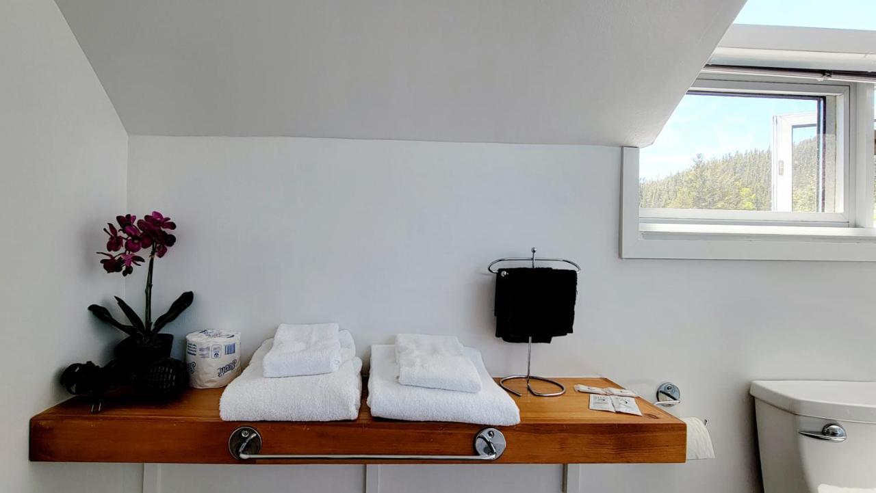 Auberge La Merveilleuse Tadoussac Bagian luar foto